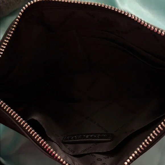 Michael Kors Logo Pouch - Picture 3 of 4